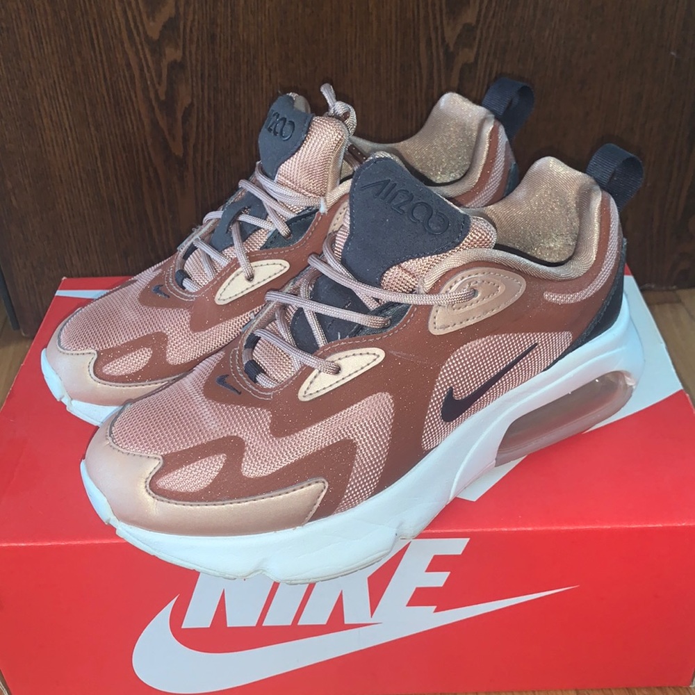 Women’s Nike Air Max 200